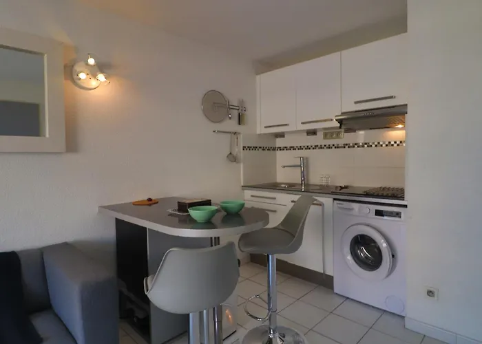 Tres Agreable T2 Renove Avec Vue - Classe 2 - Fr-1-472a-295