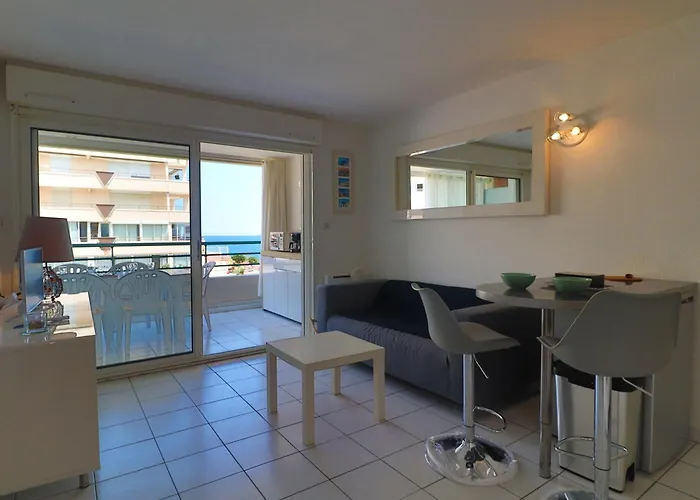 Tres Agreable T2 Renove Avec Vue - Classe 2 - Fr-1-472a-295 塞特港